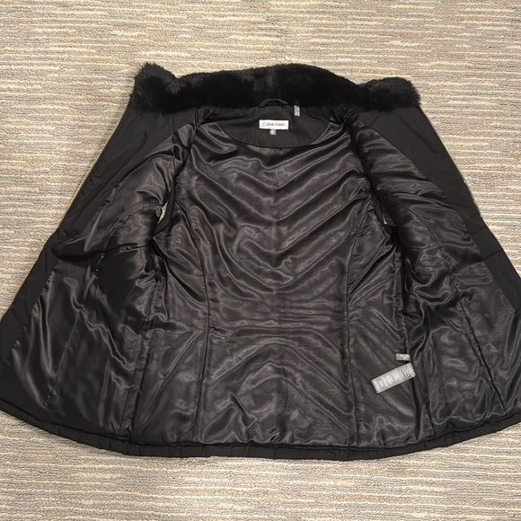 Calvin Klein vest - Picture 7 of 7